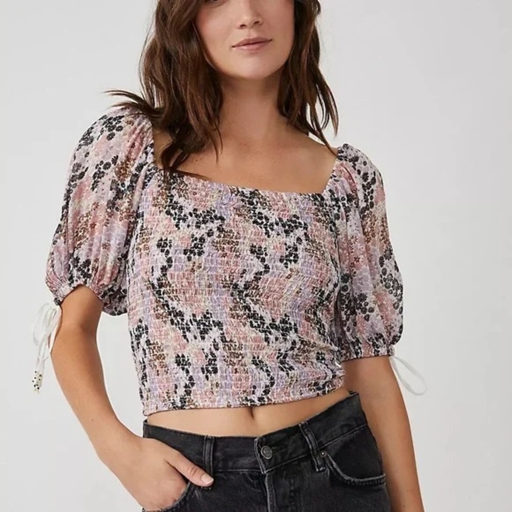 Free People Smocked Puff Sleeve Floral Crop Top In Soft